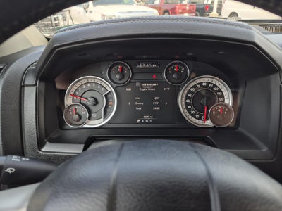 2018 RAM 1500 Laramie Crew Cab 4x4 5'7" Box
