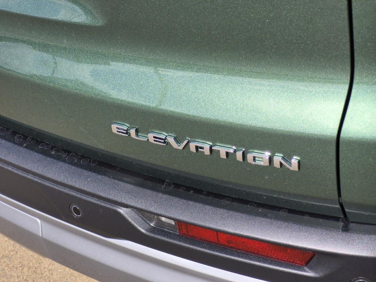 2027 GMC Acadia Elevation