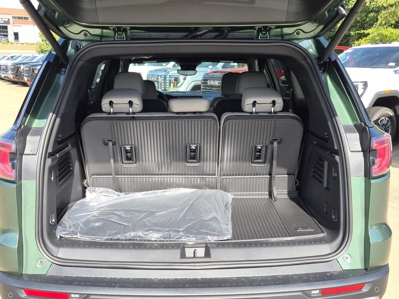 2027 GMC Acadia Elevation
