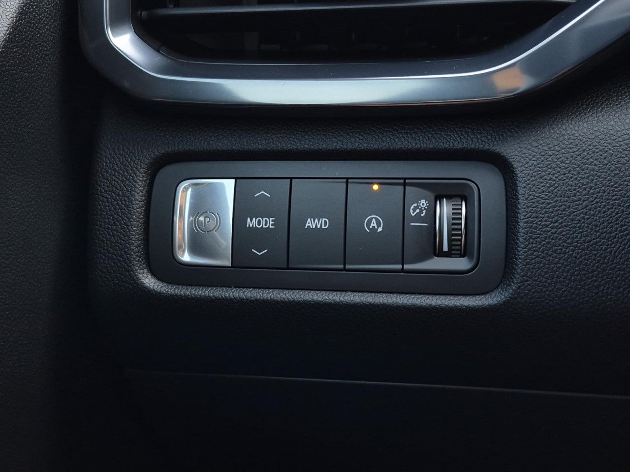 2024 GMC Acadia AT4