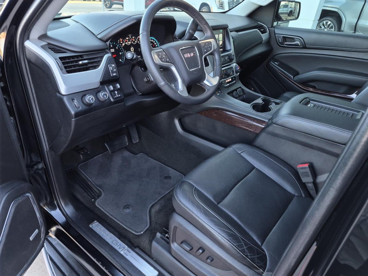 2017 GMC Yukon SLT