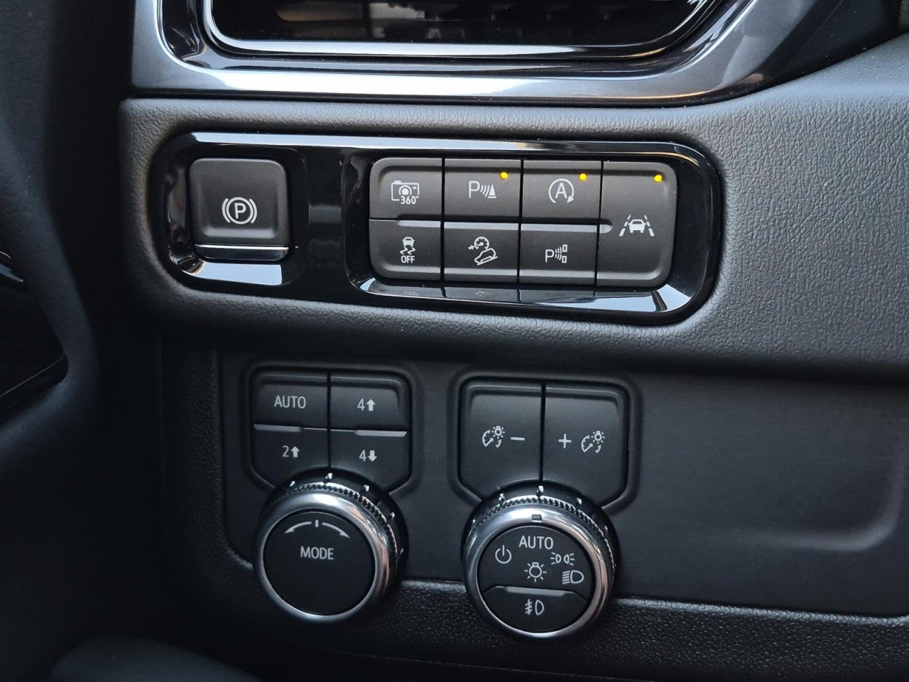 2027 GMC Yukon XL AT4