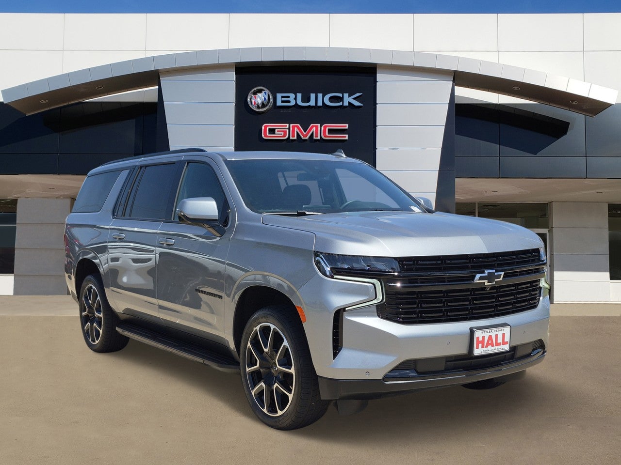 2023 Chevrolet Suburban RST