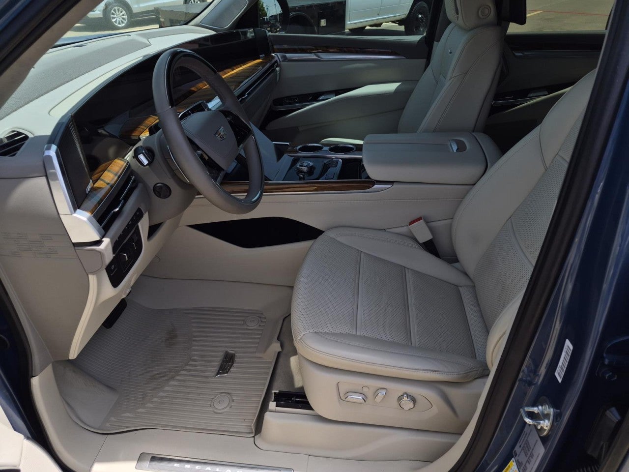 2025 Cadillac Escalade Sport Platinum