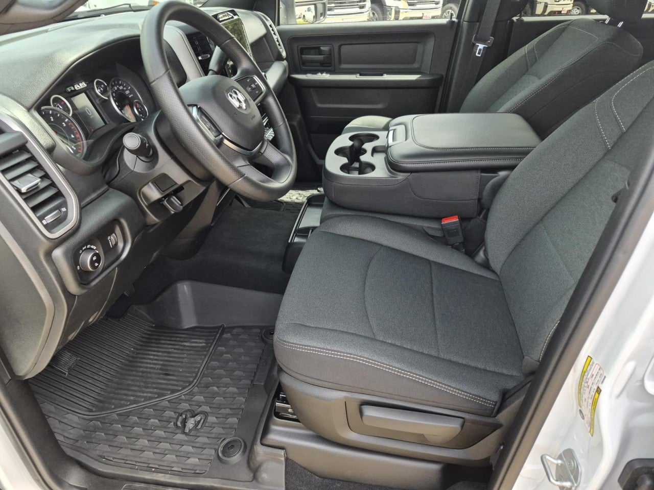 2026 RAM 2500 Black Express Crew Cab 4x4 6'4" Box