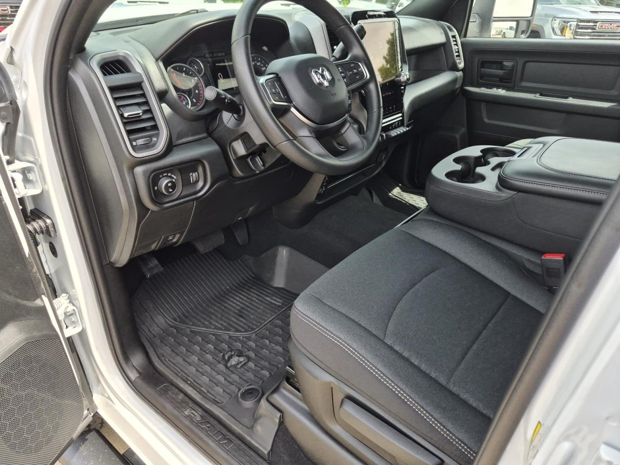 2026 RAM 2500 Black Express Crew Cab 4x4 6'4" Box