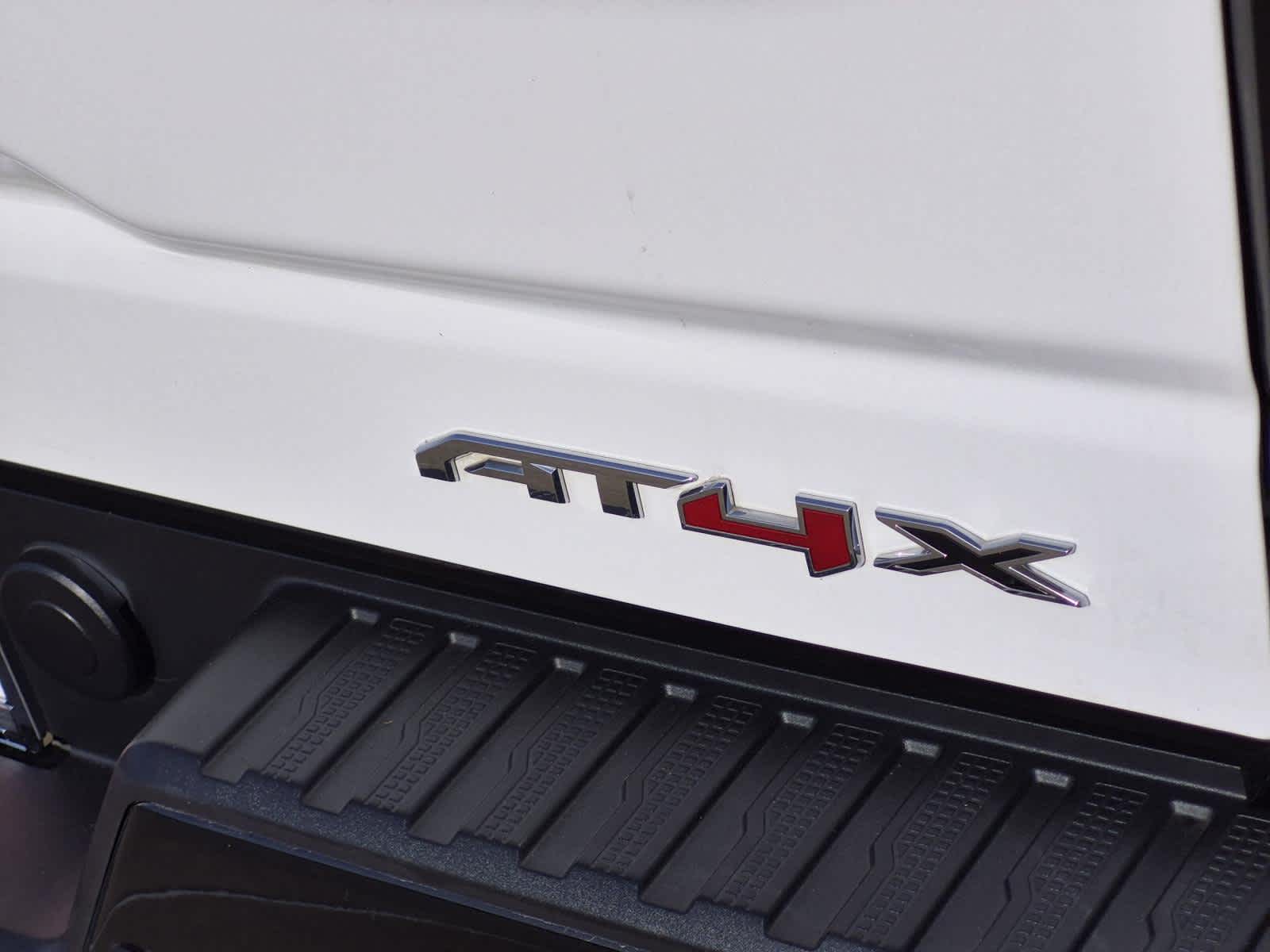 2023 GMC Sierra 1500 AT4X