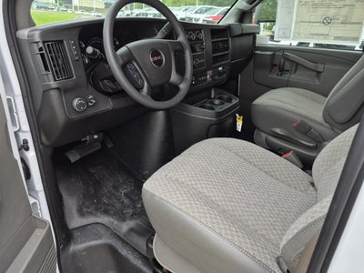 2026 GMC Savana Cutaway 3500 1WT