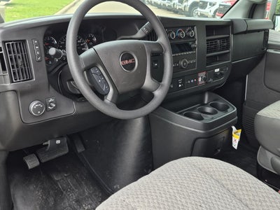 2026 GMC Savana Cutaway 3500 1WT