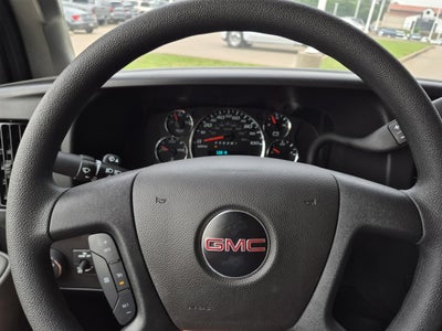 2026 GMC Savana Cutaway 3500 1WT