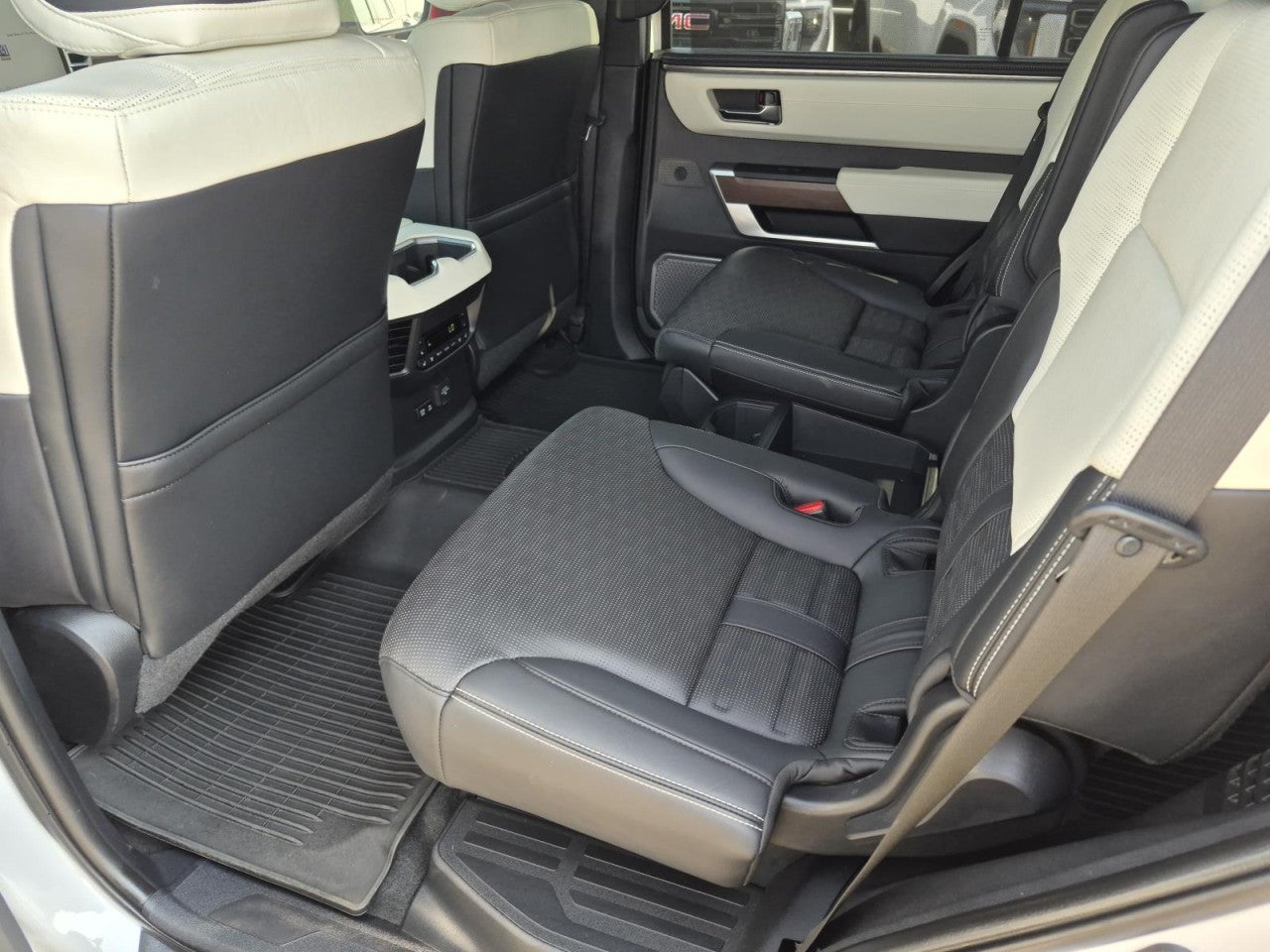 2024 Toyota Sequoia Capstone