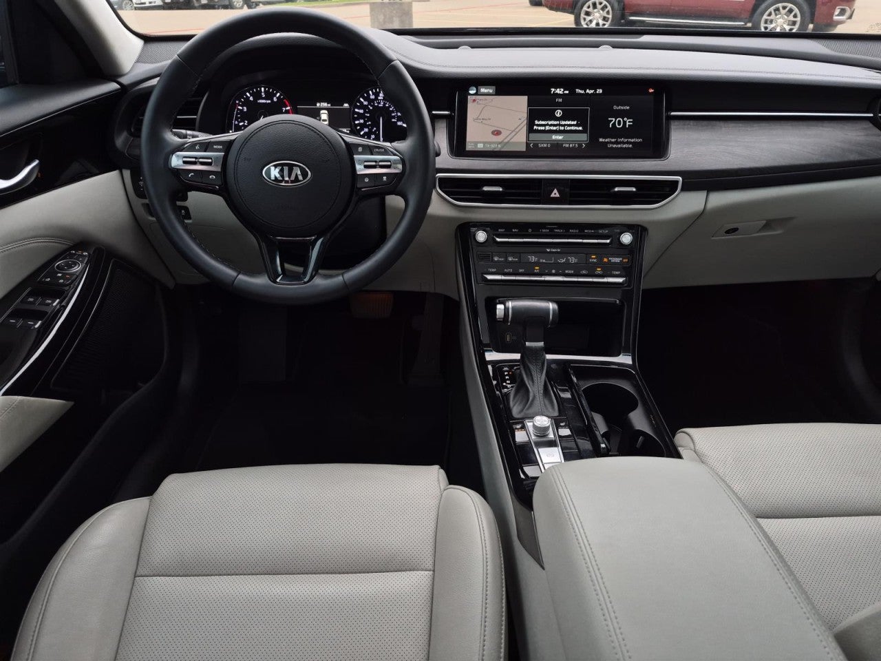 2020 Kia Cadenza Technology