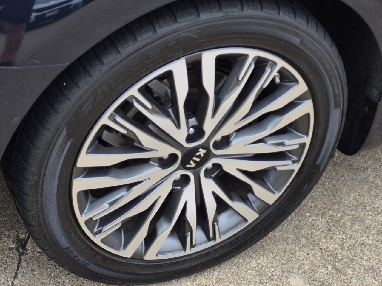 2020 Kia Cadenza Technology