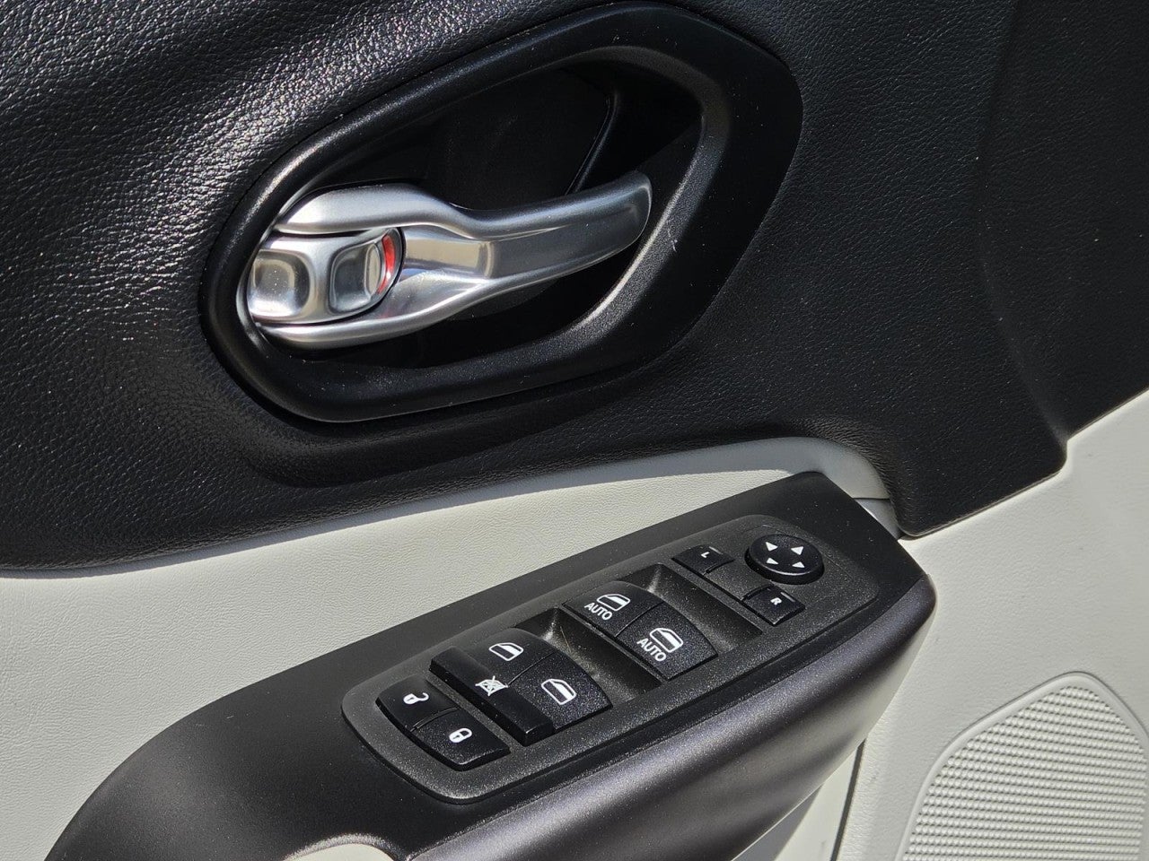 2022 Jeep Cherokee Latitude Lux FWD
