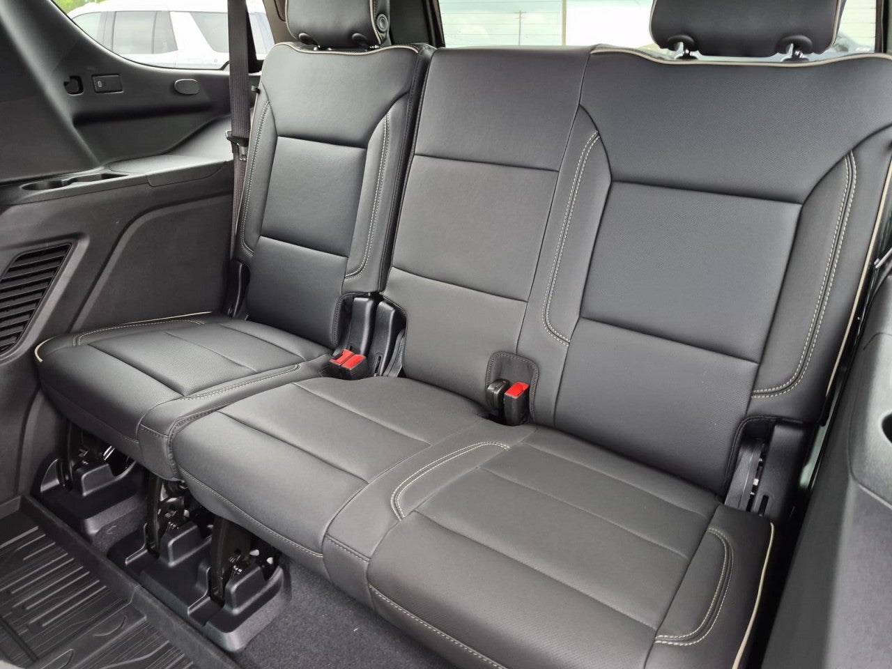 2026 GMC Yukon Elevation - Photo 13