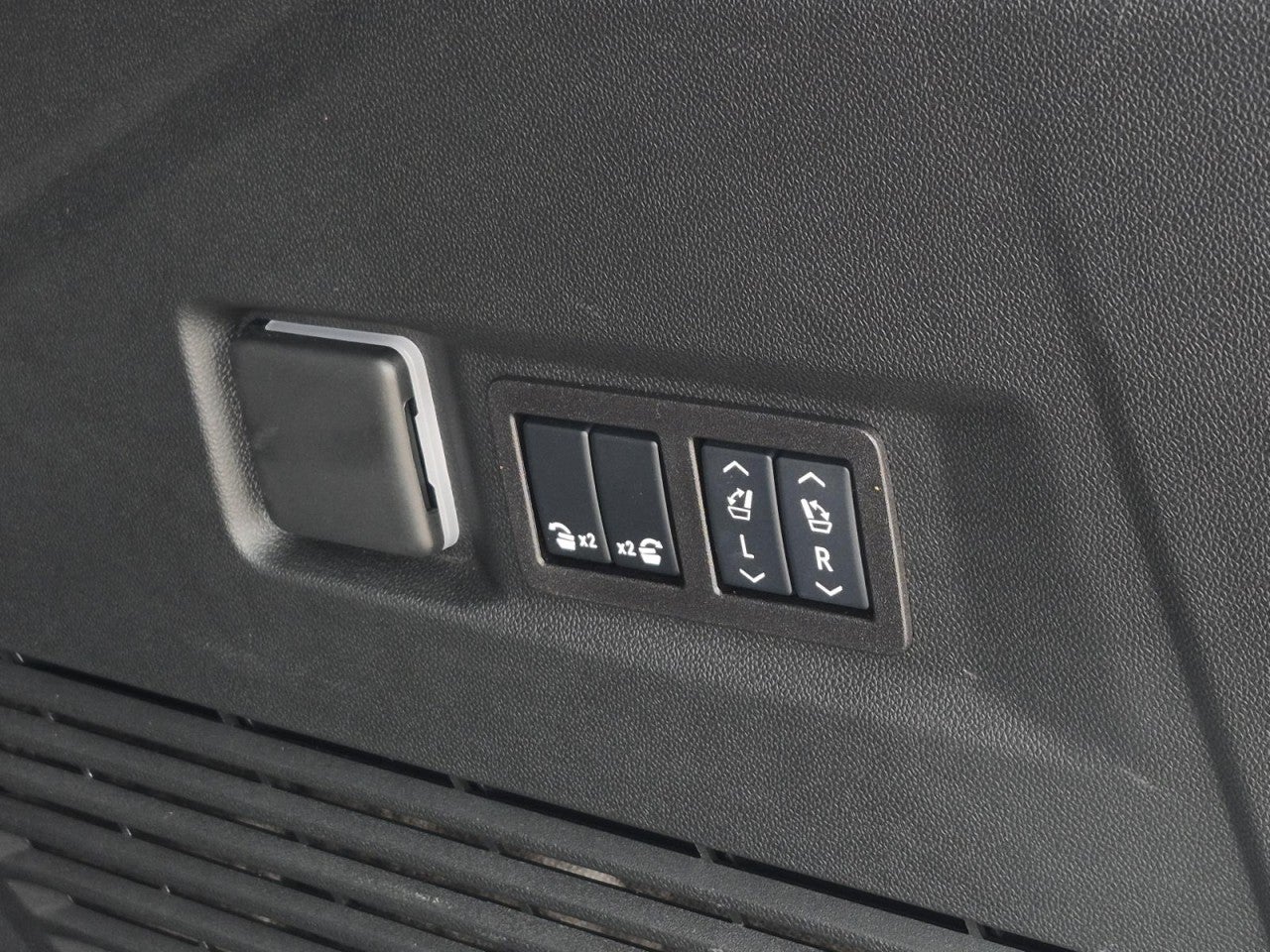 2025 GMC Yukon Denali Ultimate