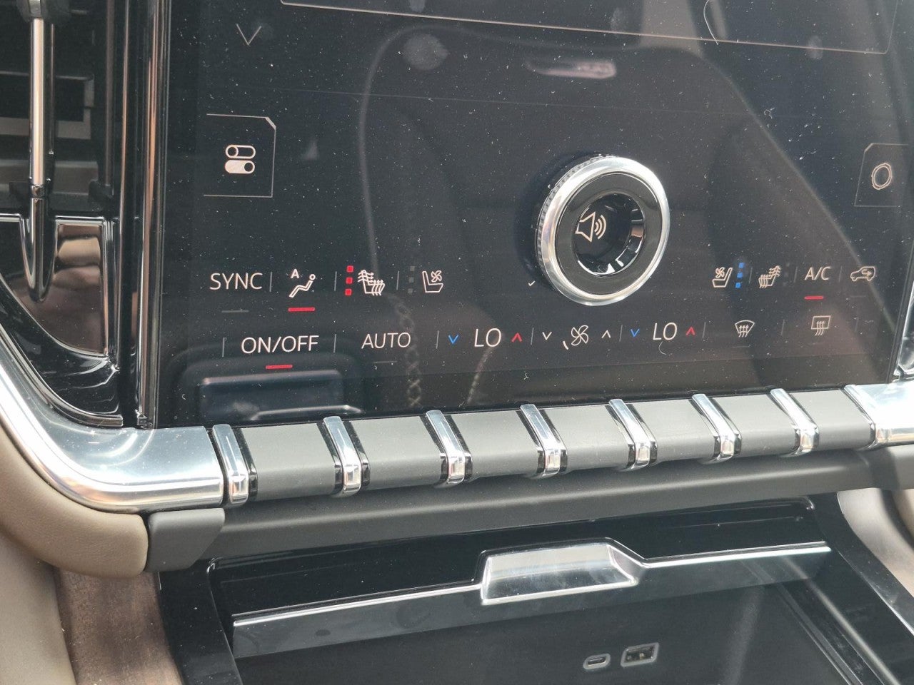 2025 GMC Yukon Denali Ultimate