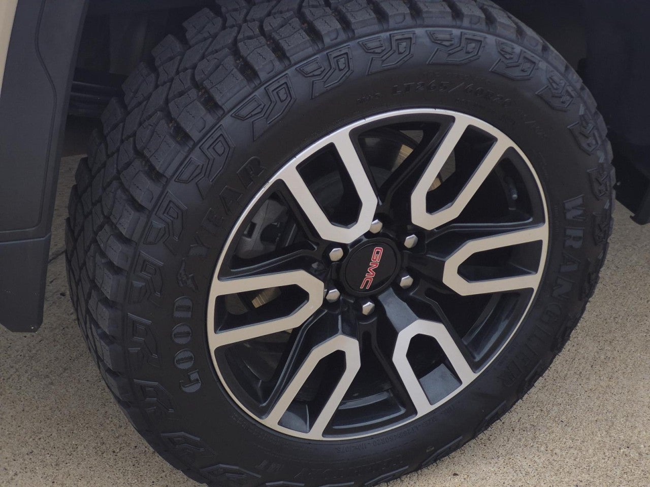 2023 GMC Sierra 1500 AT4