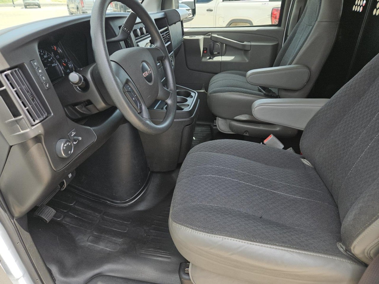 2024 GMC Savana Cargo 2500 Work Van