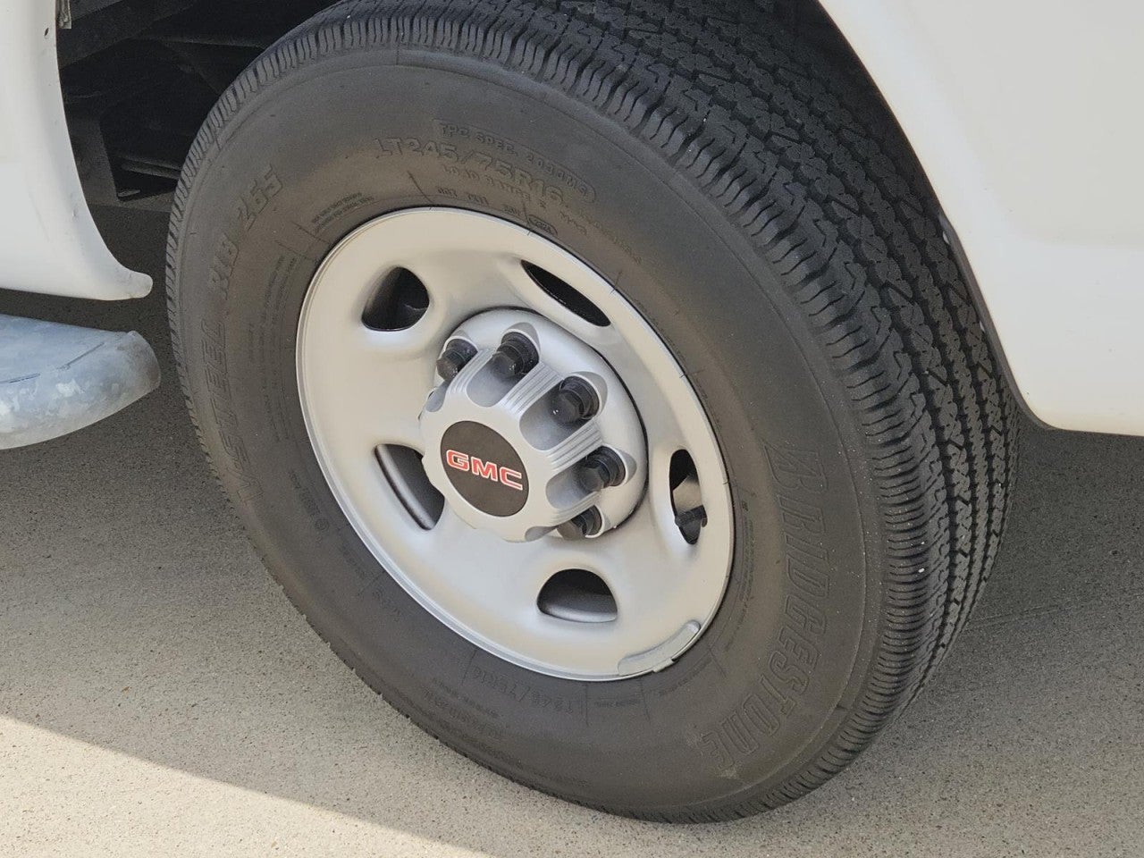 2024 GMC Savana Cargo 2500 Work Van