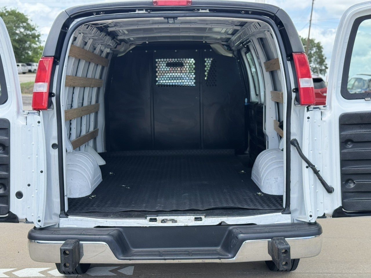 2024 GMC Savana Cargo 2500 Work Van