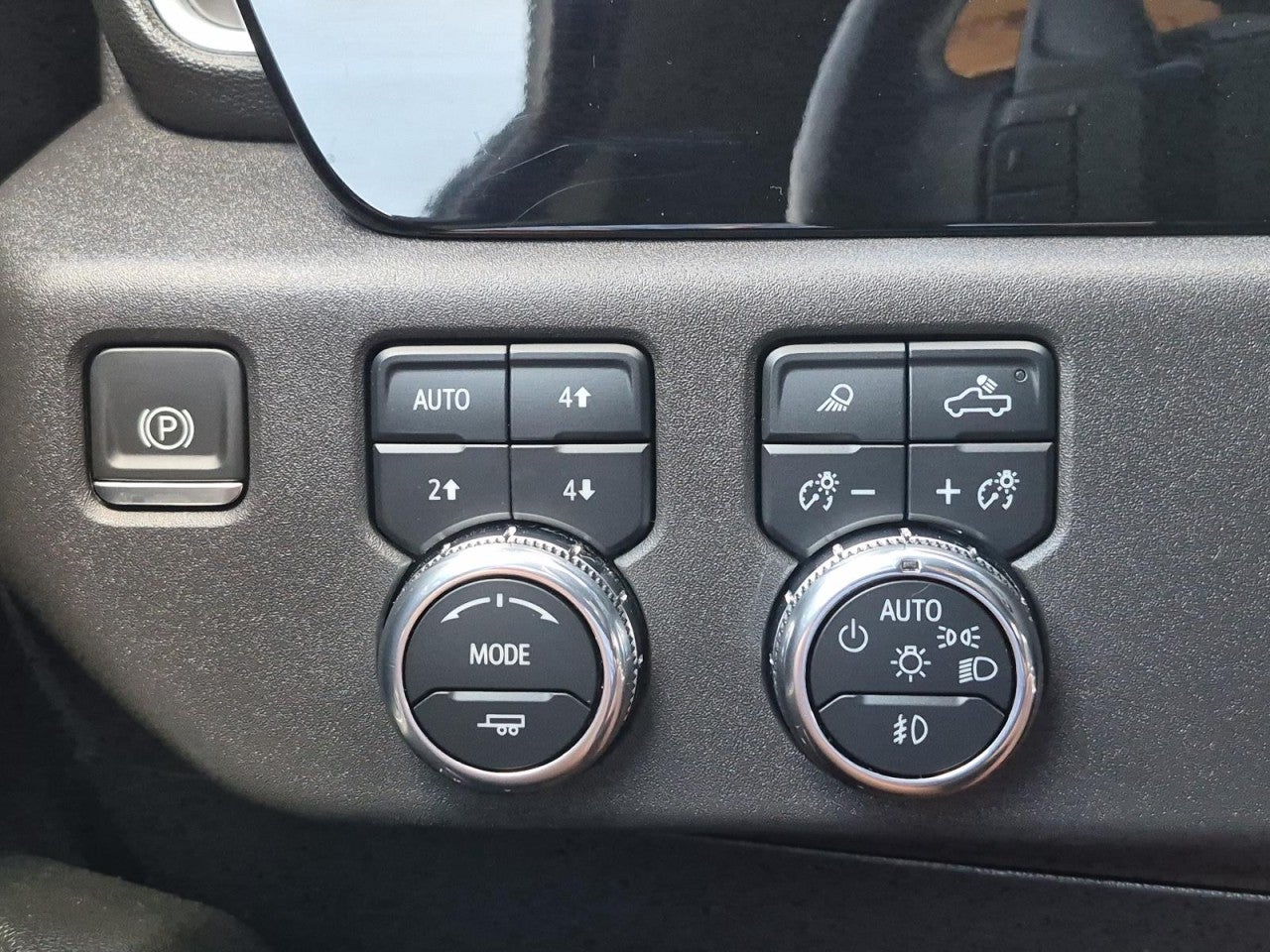 2024 GMC Sierra 1500 SLT - Photo 21