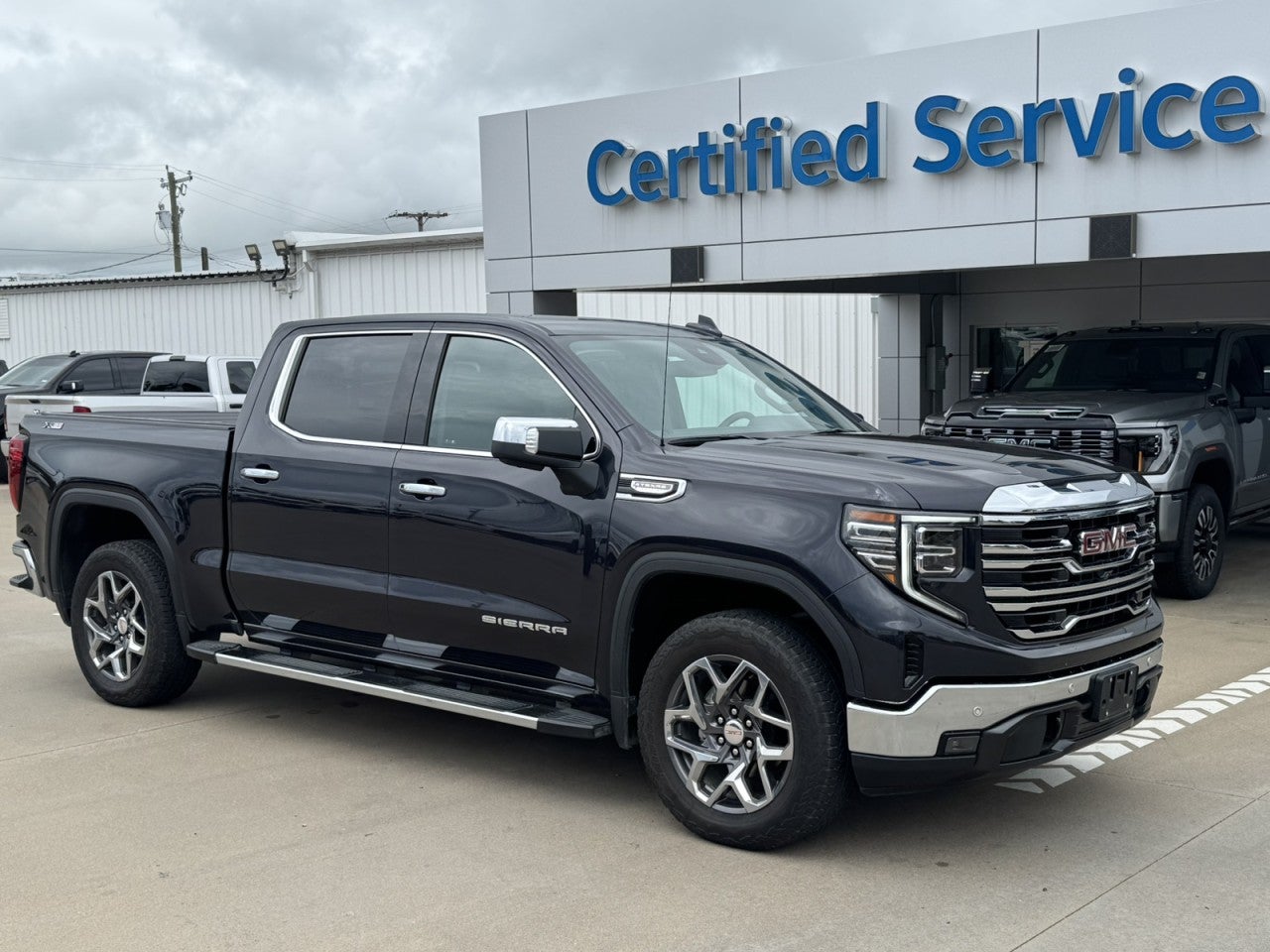 2024 GMC Sierra 1500 SLT