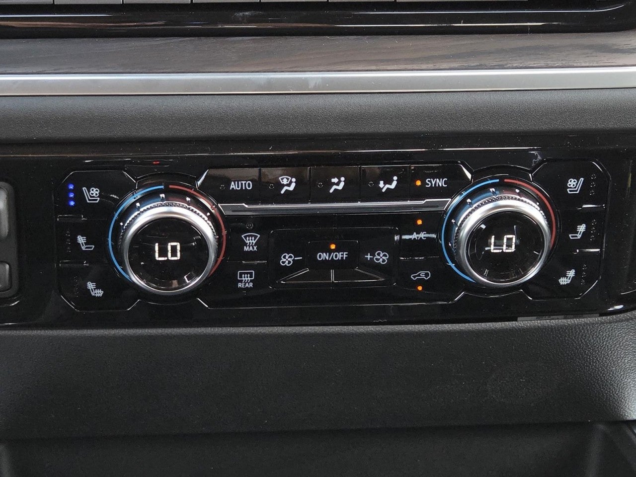 2026 GMC Sierra 1500 SLT - Photo 12
