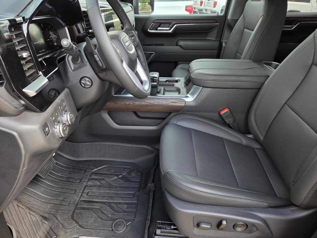 2026 GMC Sierra 1500 SLT - Photo 18