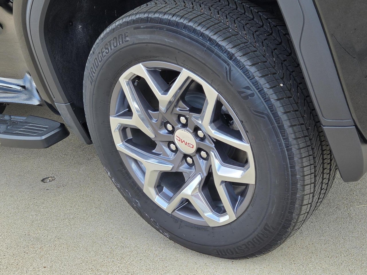 2026 GMC Sierra 1500 SLT - Photo 5