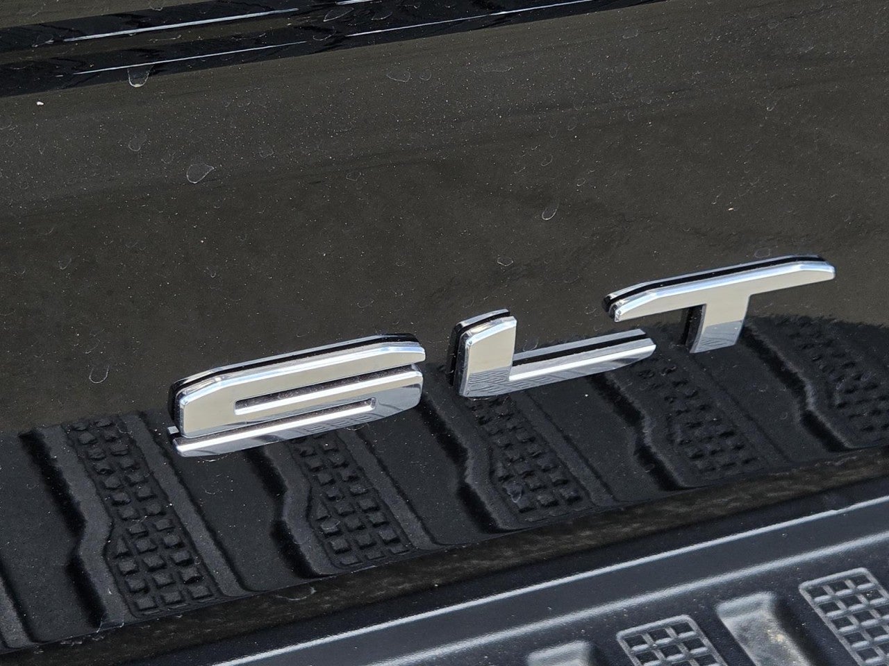 2026 GMC Sierra 1500 SLT - Photo 7